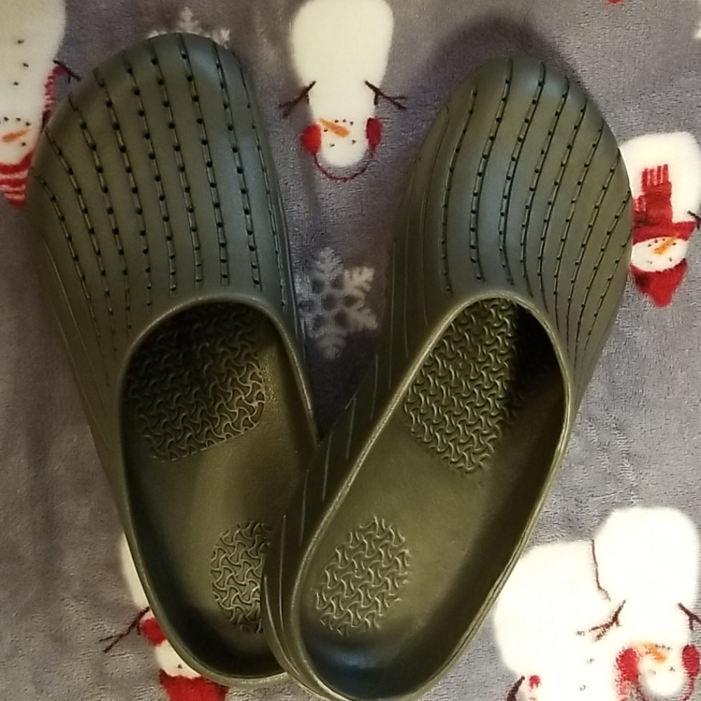 Clogs